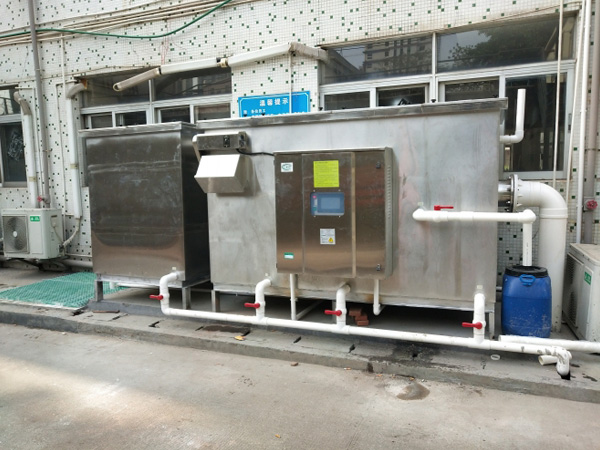 油水分离器